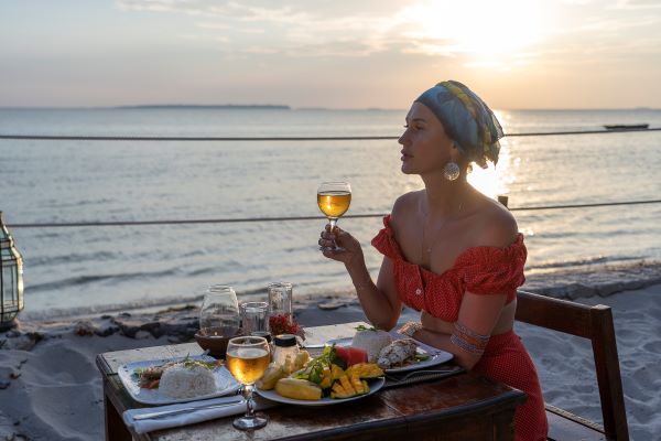 Unveiling the Culinary Delights: A Foodie’s Guide to Thematic Cruises